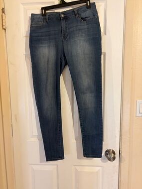 Ci Sono Skinny Jeans in Medium Blue Wash